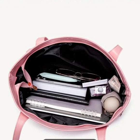 Chic Pink Graffiti Tote Bag - Picture 3 of 4